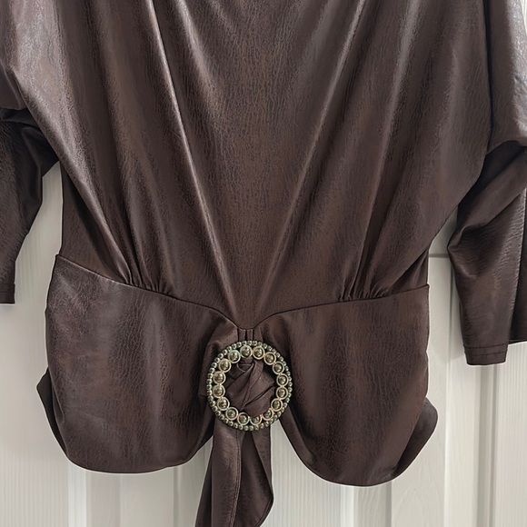 Joseph Ribkoff Vintage Snakeskin Brown Blouse with Belted Detail Women’s 6 - Picture 3 of 13